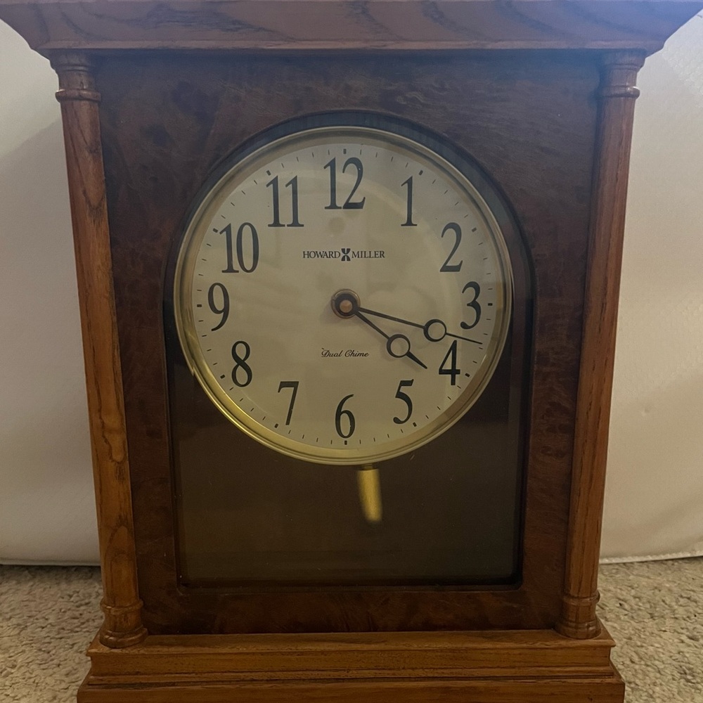 Howard Miller Dual Chime Mantle Clock